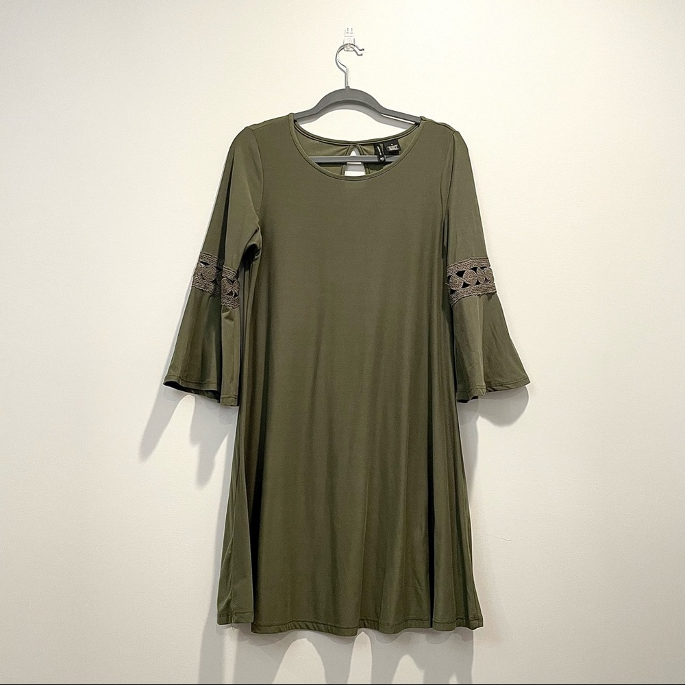 Green Midi 3/4 Sleeve Dress with crochet Sleeves